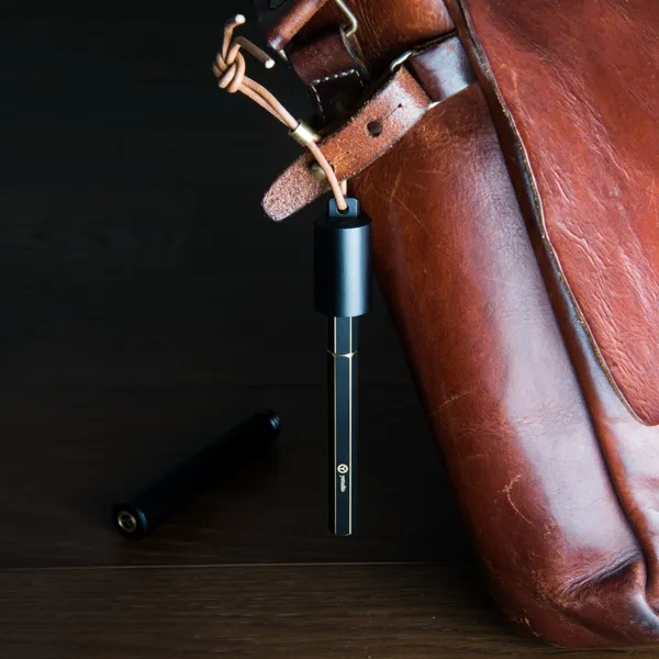 Brassing-Portable_Fountain_Pen_-_Scene.jpg