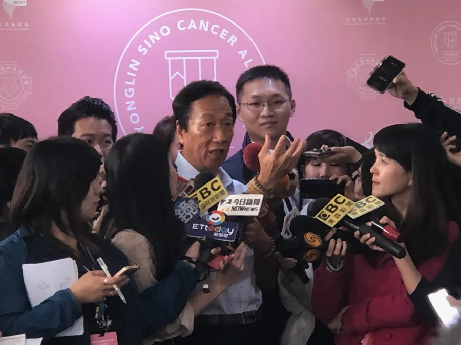 郭台銘的總統之路將揭醫療政策，推動癌症基因資料庫