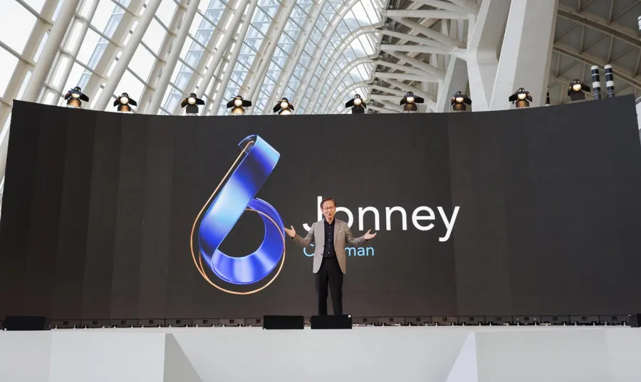 狂野的翻轉鏡頭！華碩ZenFone 6走一條蘋果、三星不同的路