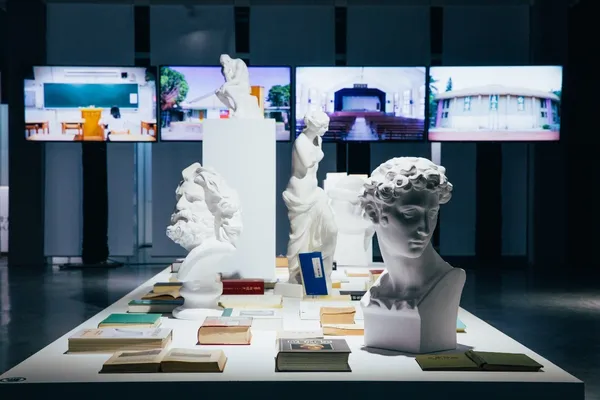 2019雜學青特展 教科書 雕像 縮圖.jpg