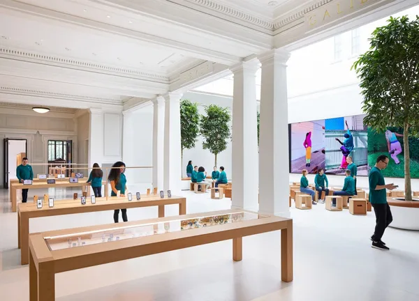 Apple_carnegie-library_new-circulation-desk-the-fo