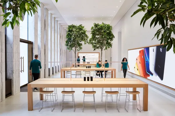 Apple_carnegie-library_genius-grove_05092019.jpg