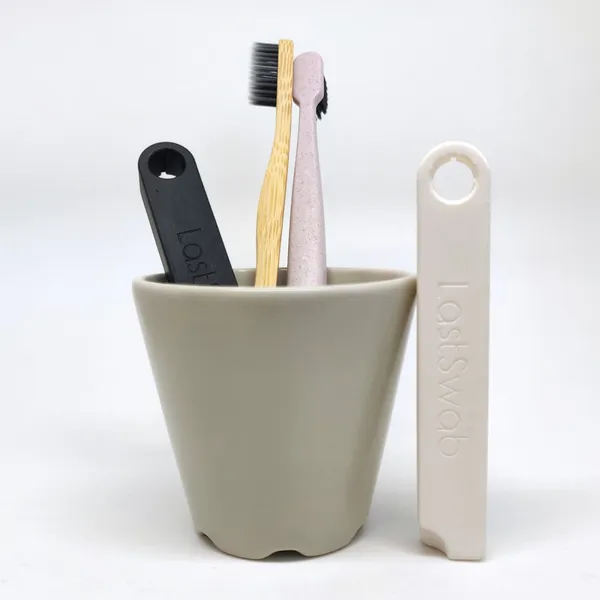 Case-with-toothbrush.jpg