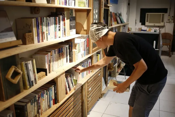 高耀威_長濱書粥書店_2019-04-02_侯俊偉攝影_ (219).JPG