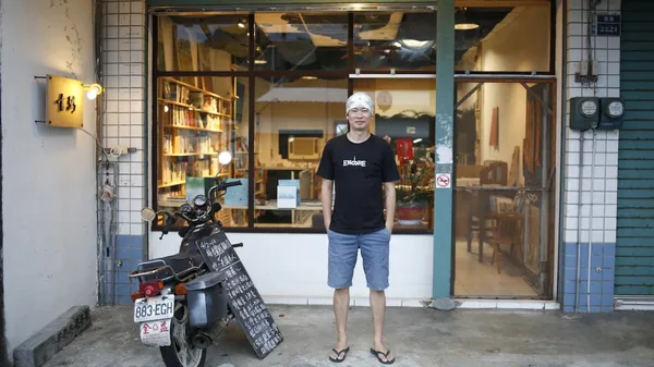 他在台灣最遠的地方，開了間獨立書店！台東長濱「書粥」探索沒人敢試的新生活價值