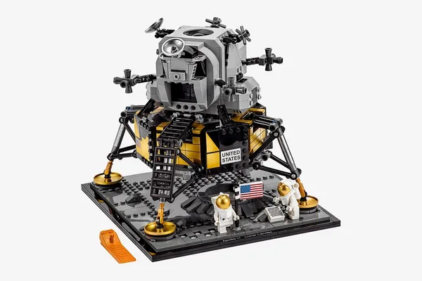 樂高_NASA_阿波羅11登月組_03.jpg