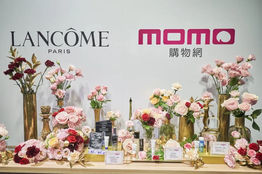 百年美妝品牌參戰新零售，台灣萊雅牽手momo搶攻線上商機