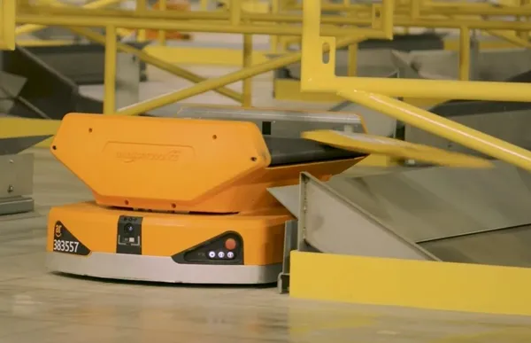 amazon pegasus robot.JPG