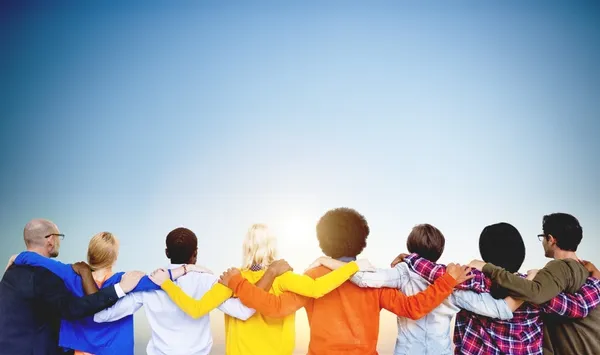 shutterstock_394805923_people connection.jpg