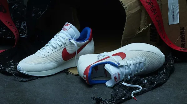 Nike_怪奇物語_09.jpg