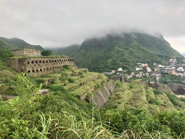 台電-點亮十三層遺址.jpg