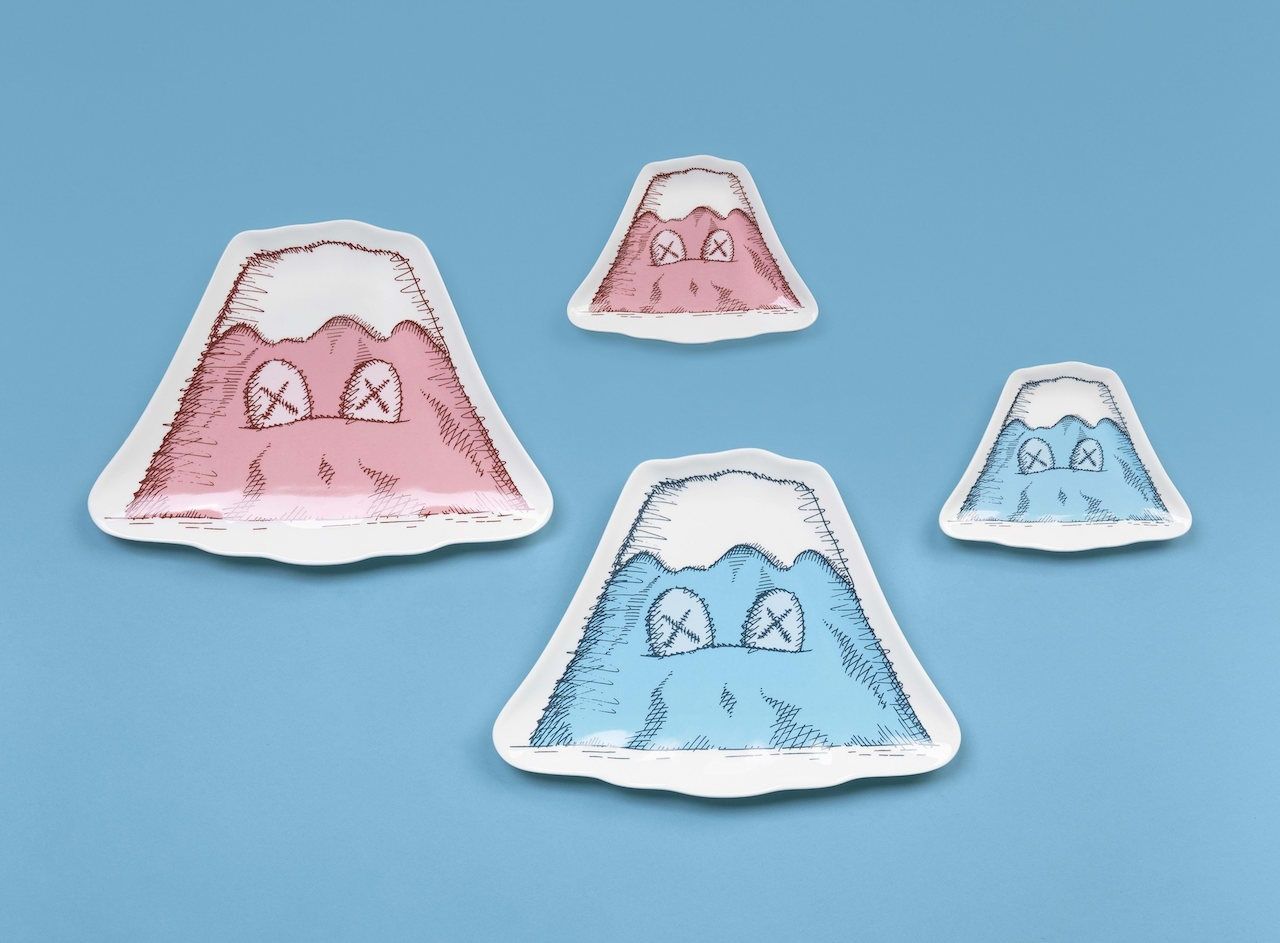 富士山腳下開露營團！「KAWS:HOLIDAY」第4站日本，系列周邊商品富士山