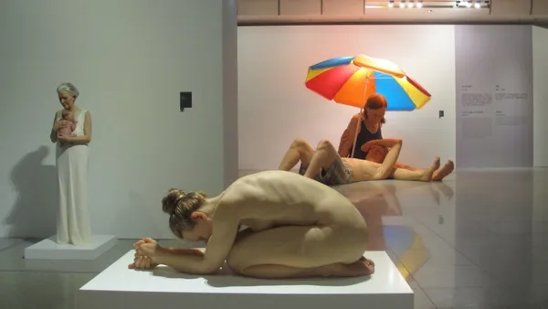 更新現場照！《幾可亂真｜超寫實人體雕塑展》集結24位藝術家、31件雕塑作品，真假難辨週末登場！