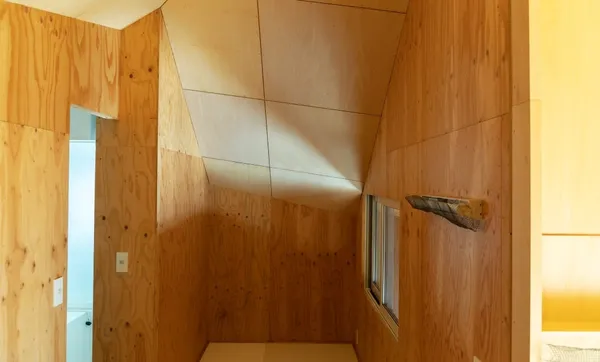 MEMU EARTH HOTEL_BARN HOUSE 02.jpg