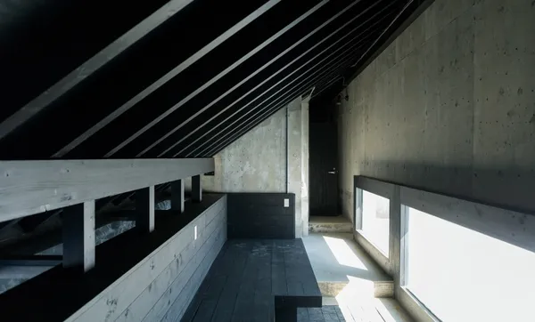 MEMU EARTH HOTEL_INVERTED HOUSE 02.jpg