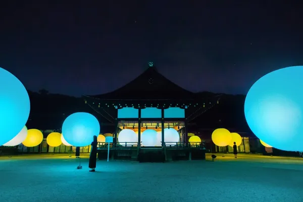 teamLab 下鴨神社 2019 浮游空中，相互呼應的球體 - 下鴨神社 b3.jpg