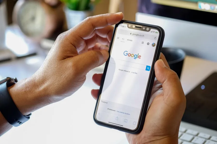 把Android搜尋引擎變「拍賣品」，Google開放同業競標引發負評連連