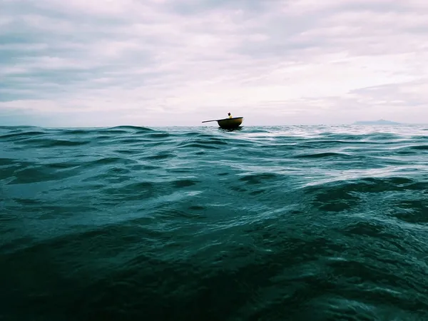 Travel-Liu Bo-Lonely Boat.jpg