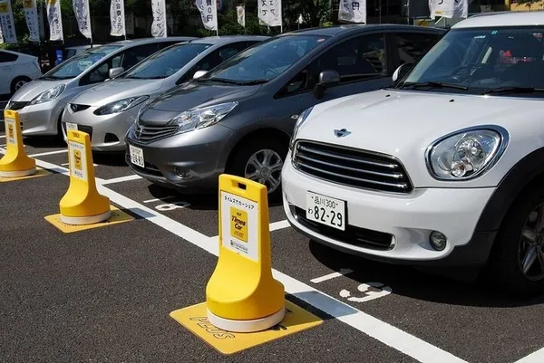 日本人「租車不開車」？在車內吃飯、睡覺、看劇！共享汽車化身私人空間 