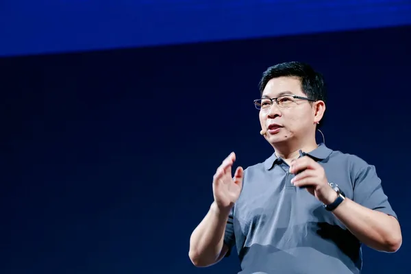 余承東.jpg