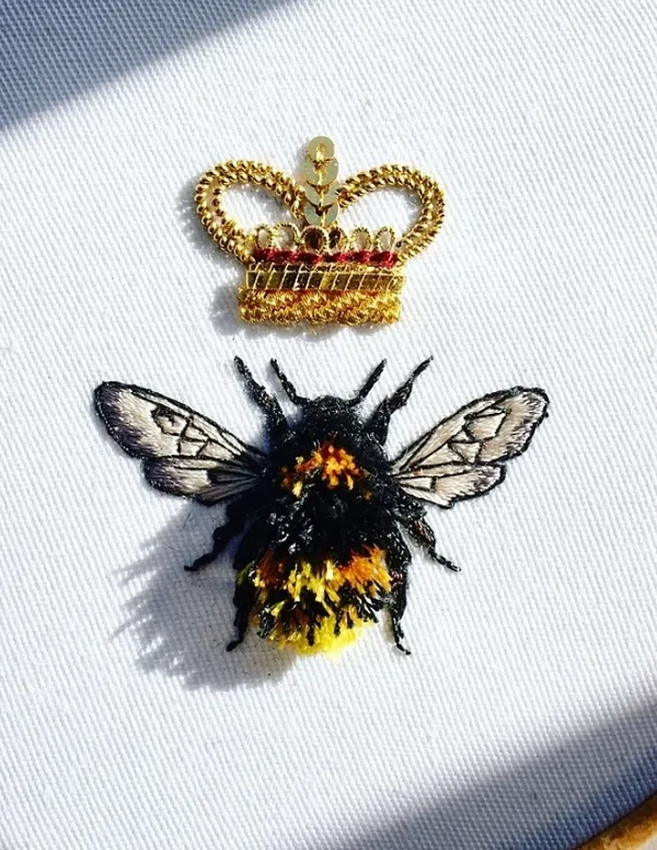Laura Baverstock-立體刺繡-昆蟲.jpg