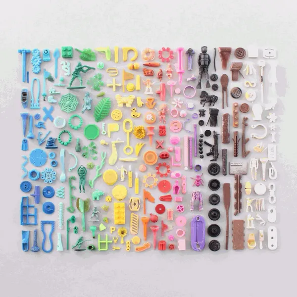 Caroline South 《Collection》 海洋垃圾 17.png