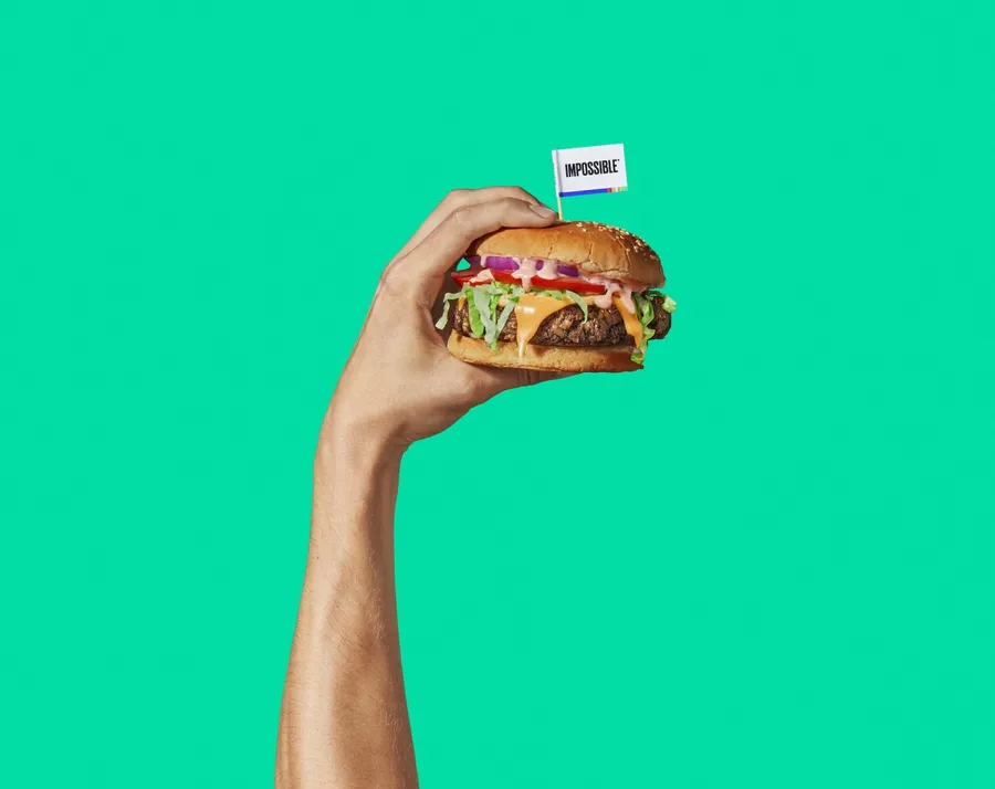 進軍1.7萬家速食店後，人造漢堡肉Impossible Burger搶進美國超市