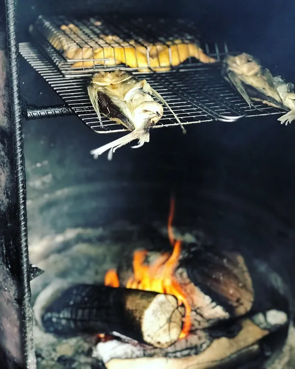 少少原始感覺研究室-島嶼秘境-煙燻野宴-飛魚.jpg