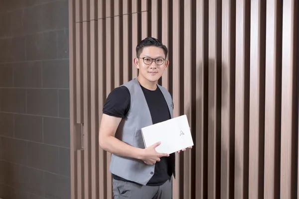 ASUS 30 瘦臉修圖