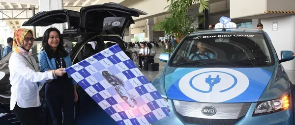 blue electric taxi