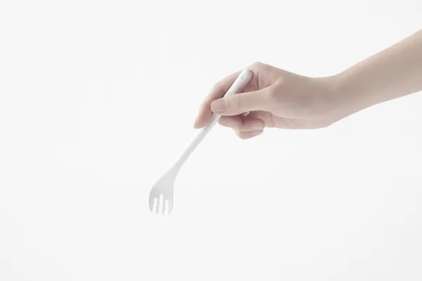 nendo-日清杯麵專用叉-01.jpg