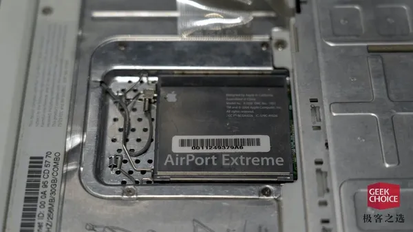 iBook3.jpg