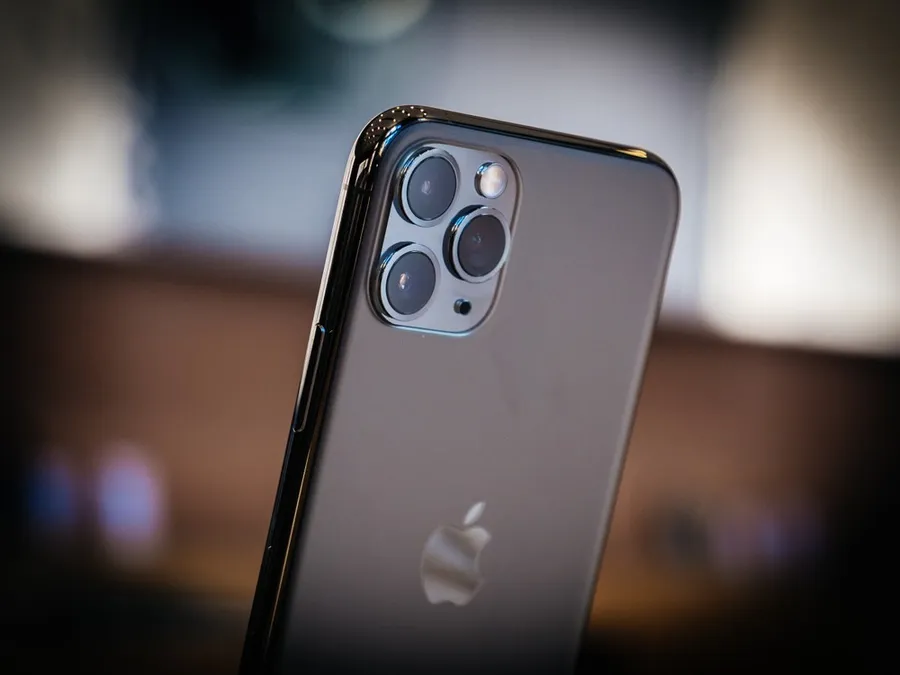 iPhone 12生產大遲到！傳蘋果下單增產2000萬支舊機，緊急支援年底購物季