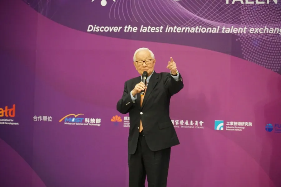張忠謀回首闖蕩美國36年：我帶給台積電不是技術而是國際觀