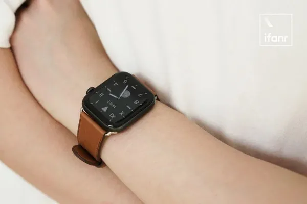 APPLE_7.jpg