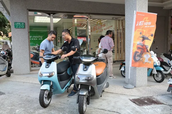 中華電動二輪車e-moving門市_2019-11-01_賀大新攝影-1301.jpg