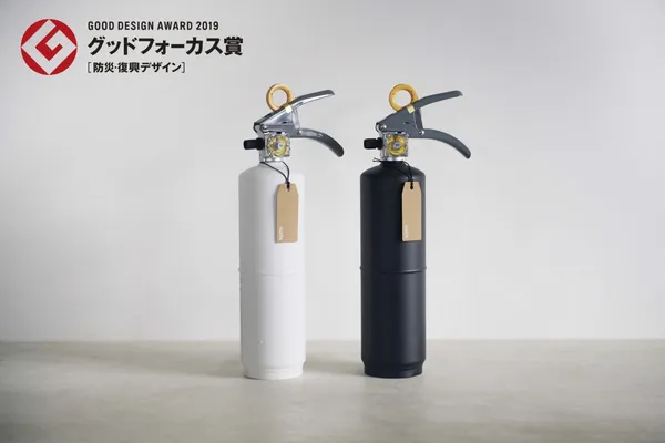 +maffs 黑白滅火器 05_morita miyata.jpg