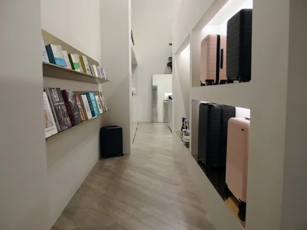 Away的紐約旗艦店