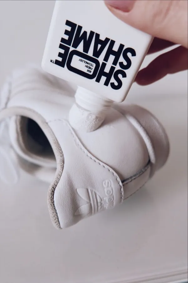 shoesshame_77782823_web.JPG