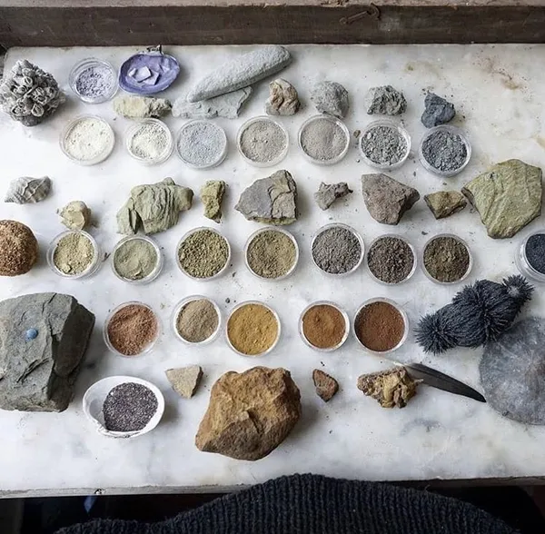 Early Futures 赭石顏料庫 11_IG.jpg