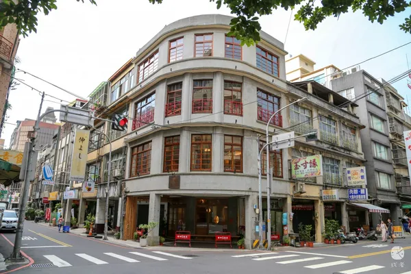 01-鴻梅文創-或者工藝櫥窗-建物外觀照（有浮水印）.JPG