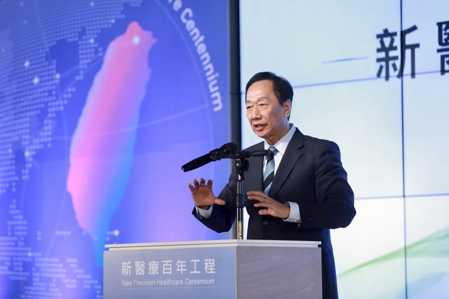 郭台銘深夜發文：申請疫苗專案輸入按計劃進行中，將全力以赴