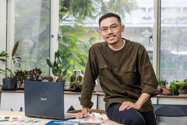 無色差螢幕，讓創意原色呈現！日目247Visualart視覺總監黃顯勛，打開創意的全色域