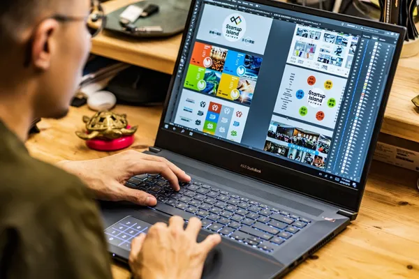 ASUS ProArt W700 黃顯勛