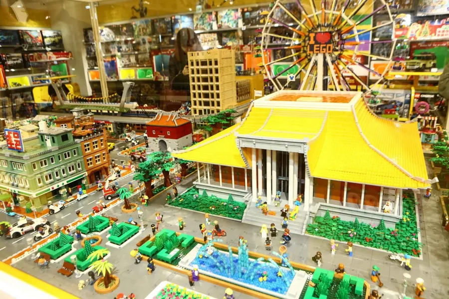 LEGO營收憑何一支獨秀？「12歲以上」鐵粉成關鍵，一文解析創始家族經營心法