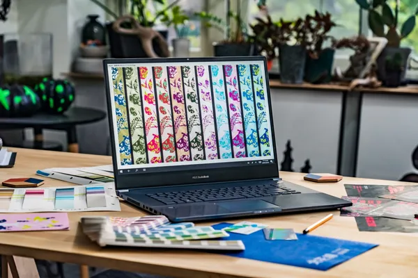 ASUS ProArt W700 黃顯勛-修2