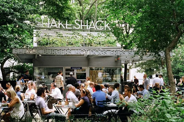 紐約必吃漢堡店如何「吸引人才」?Shake Shack 推出一週四天工作制