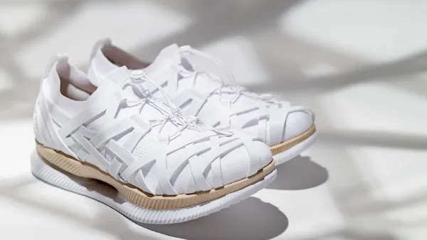 限定鞋款登台！以竹編工藝為靈感，隈研吾為 ASICS 打造「METARIDE AMU」即將在台限量發售