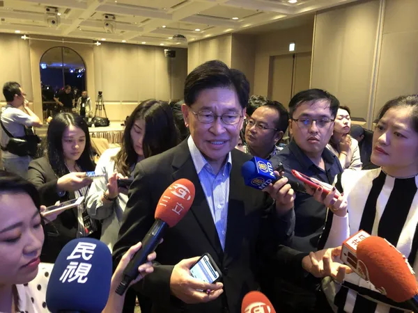 前中華開發工業銀行董事長胡定吾