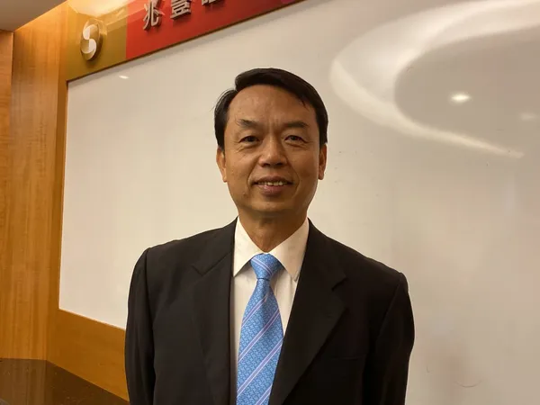 光群雷射 郭維武